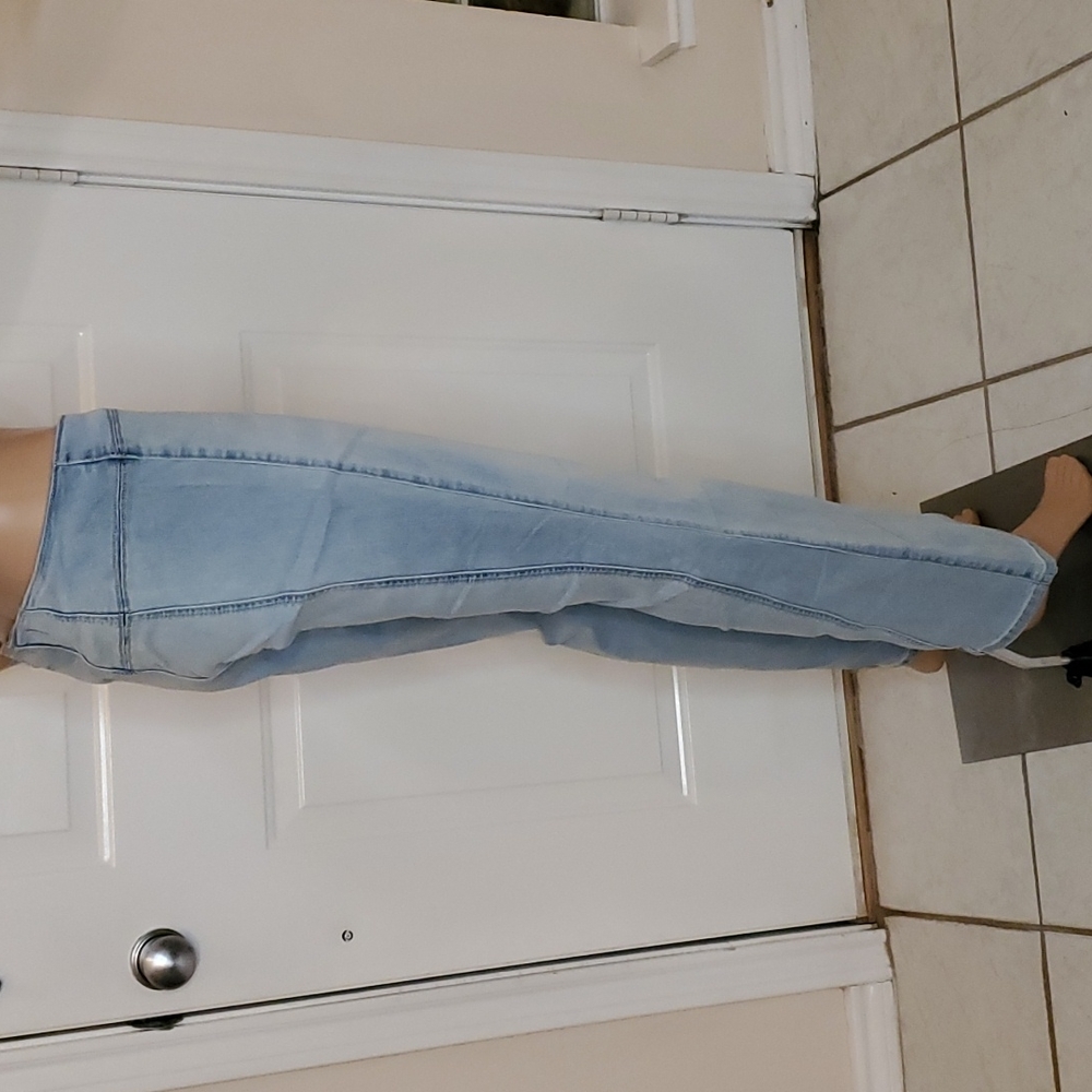 🌶REDUCED🌶 FREE PEOPLE Jett low rise flare jean - Picture 4 of 10